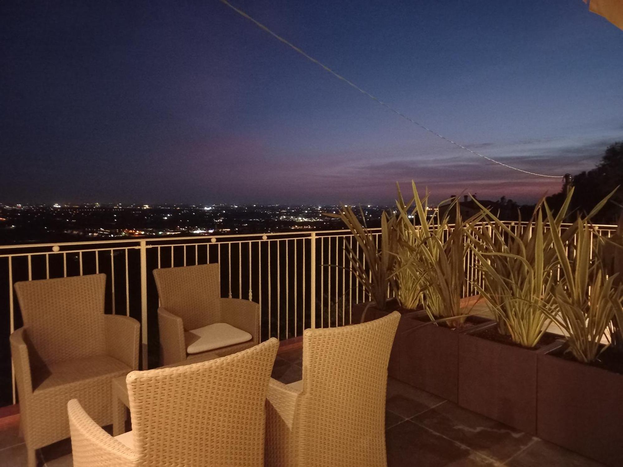 Terrazza San Vettore Con Colazione, Relax In Collina Con Vista Sui Vigneti Docg Asolo Guest house *