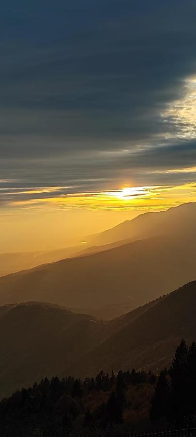 Gasthof Terrazza San Vettore Con Colazione, Relax In Collina Con Vista Sui Vigneti Docg Asolo Maser